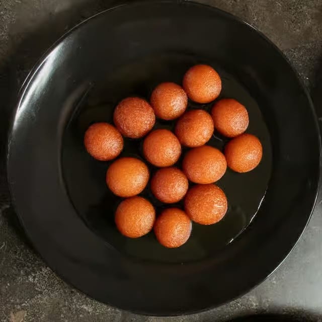 Gulab Jamun (2 Pieces).